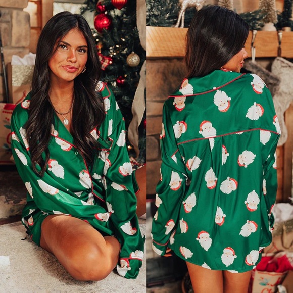 *24 HOUR SALE* Santa Baby Santa Claus Printed Pijama Top - Picture 4 of 4